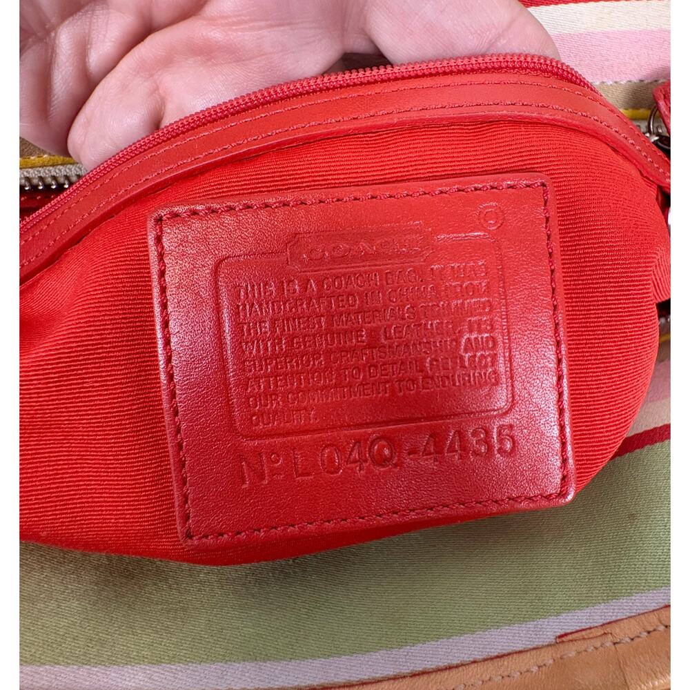 Coach Y2K Hamptons Daisy Stripe Tote with Tan Vachetta Leather Trim and Charm - Picture 9 of 16